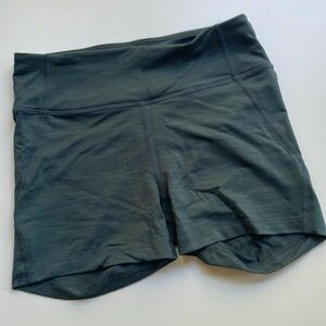 Outdoor Voices Size Small Green 3.5”